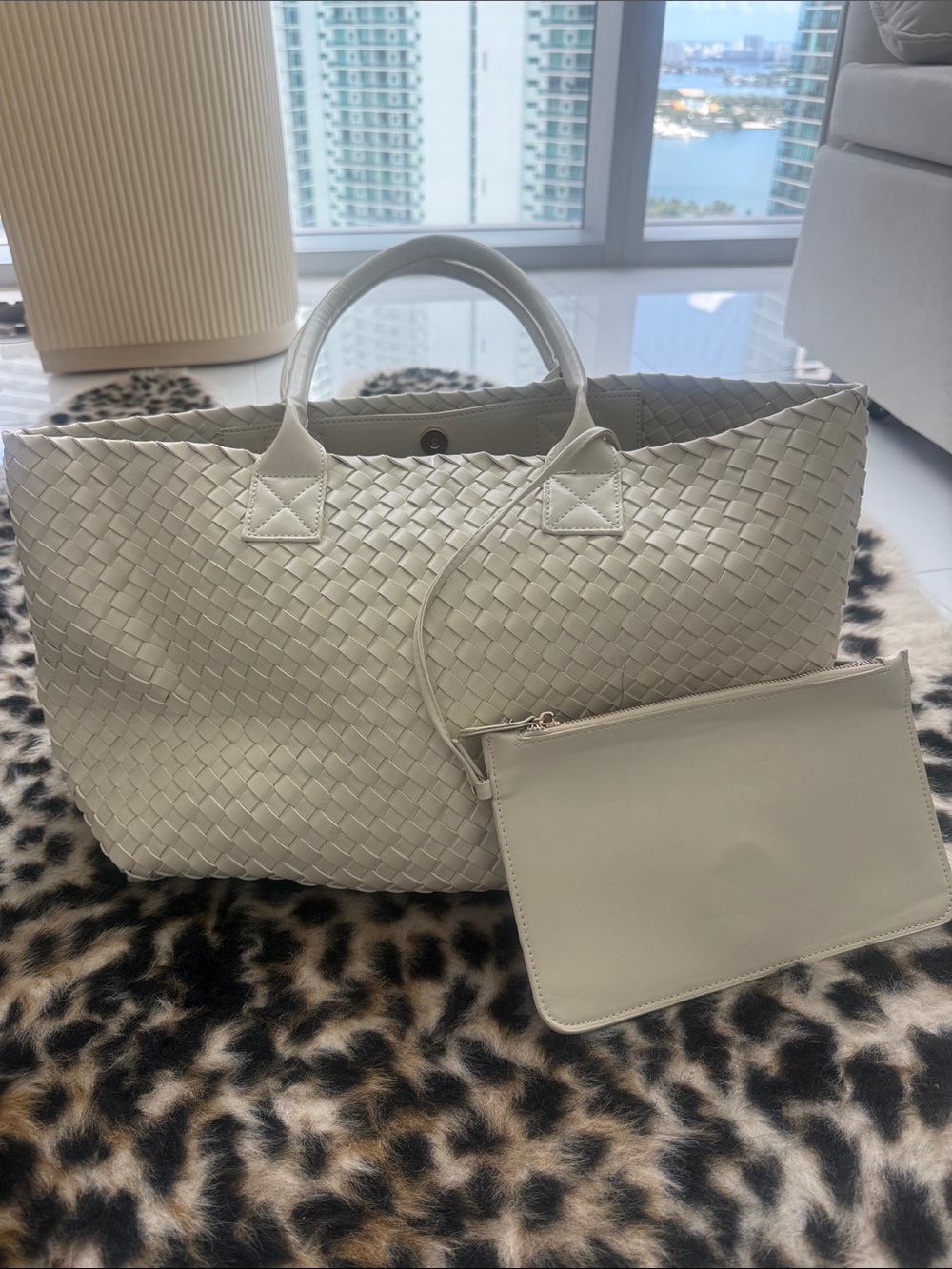 Elegant Woven White Tote Bag with Removable Pouch